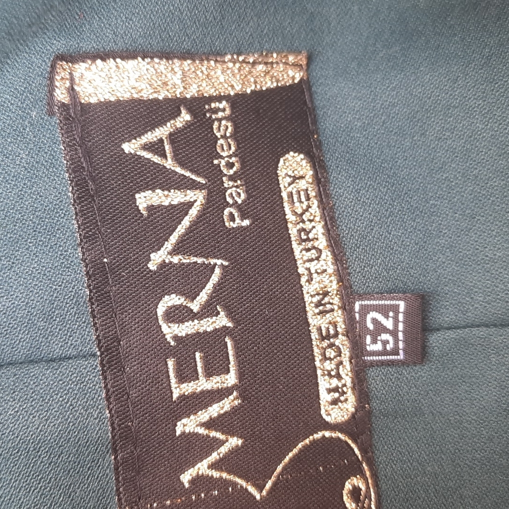 Blazer - Picture 6 of 13